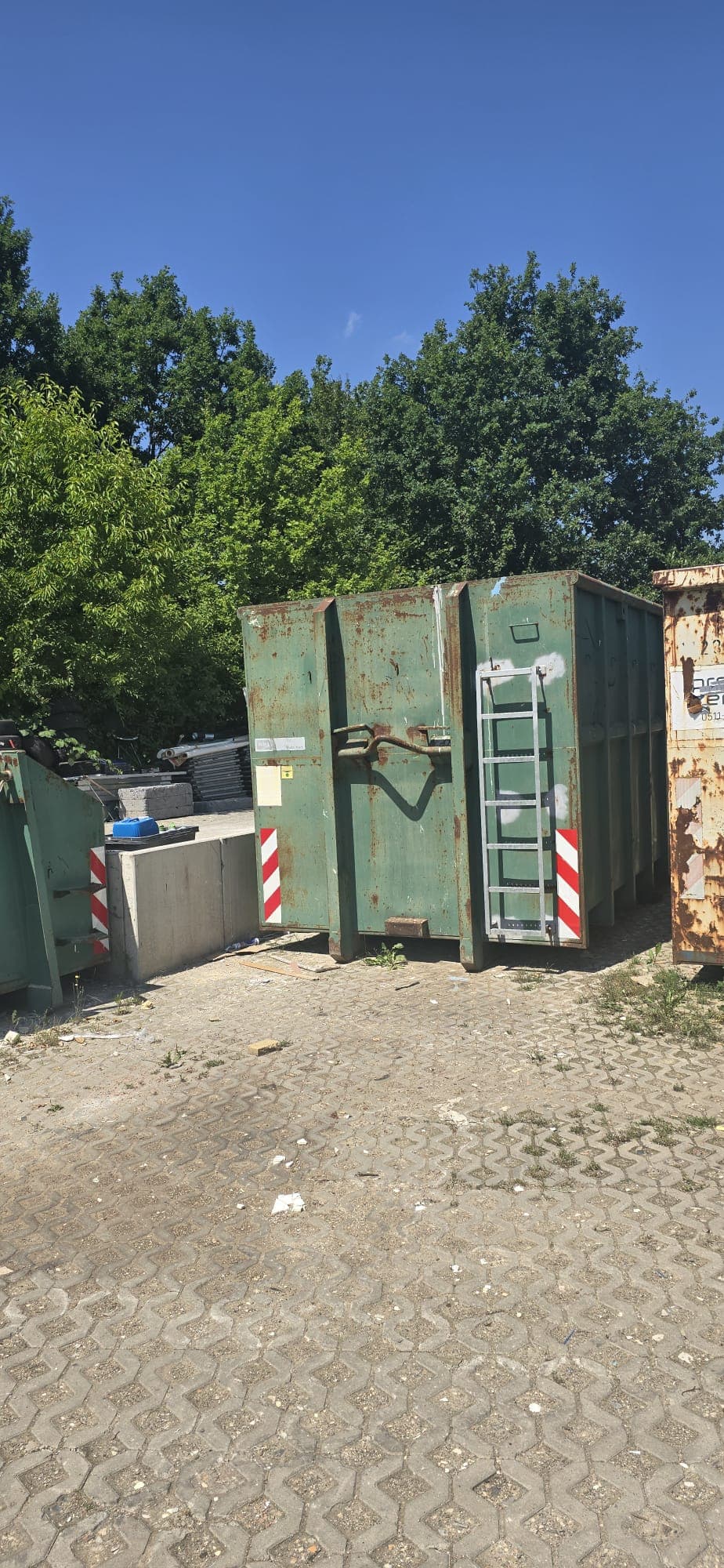 Abrollcontainer hohe Bordwand 6,5 m, ca. 36 m³, geschlossen (Hecktür)